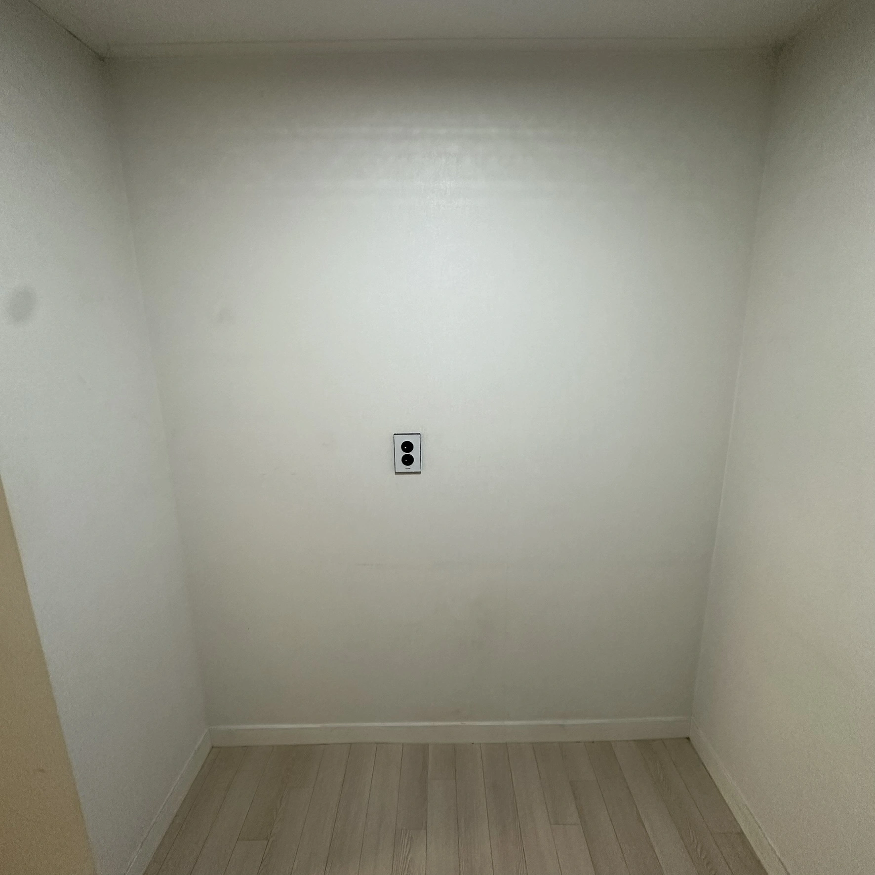 아파트 알파룸 문짝 달기 시공 전